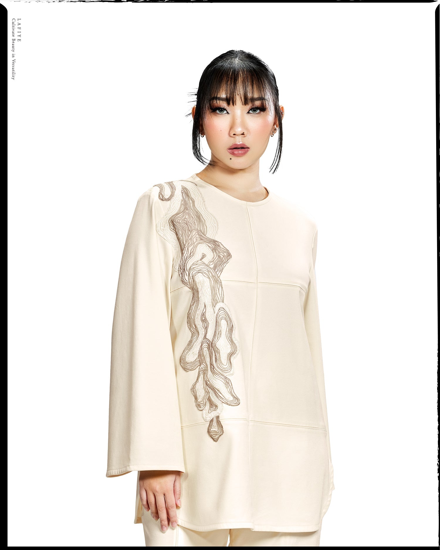 Sorel Patched Loose Top in Clef