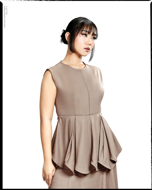 Rho Peplum Top in Lire