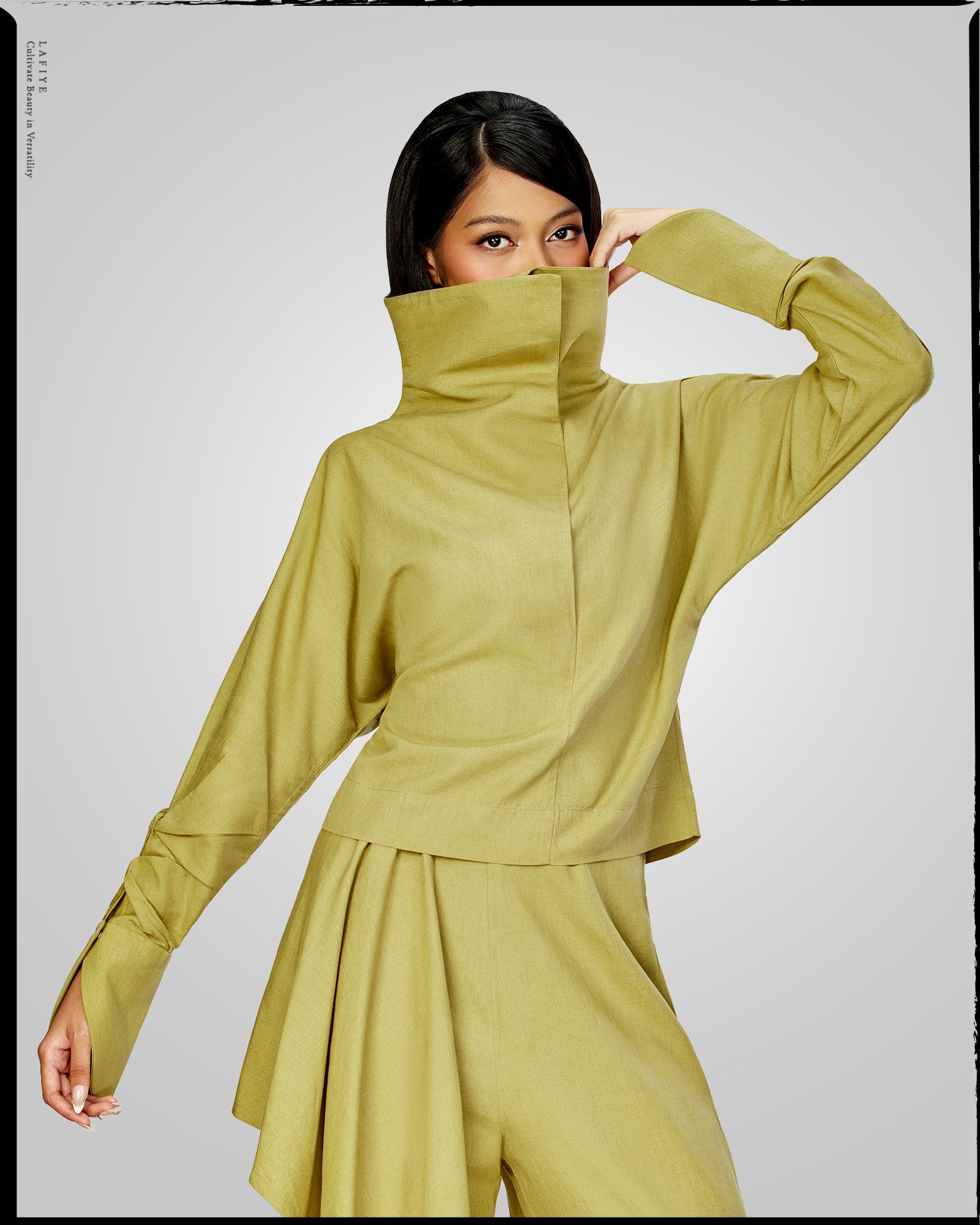 Lane Linen High Neck Top in Green