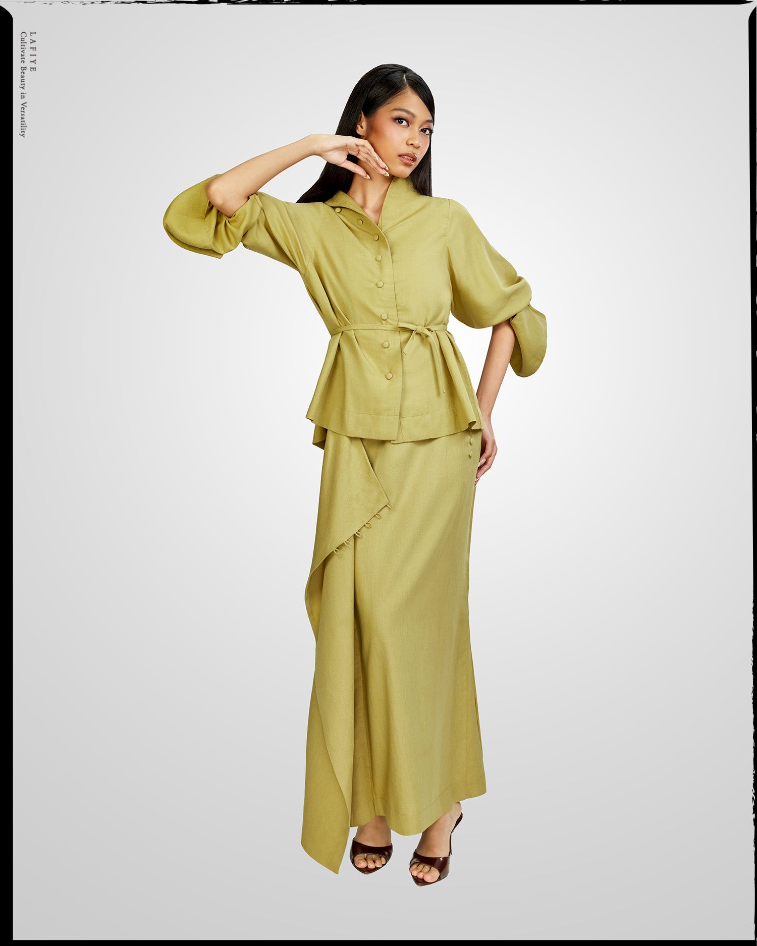 Lane Linen Wrap Skirt in Green