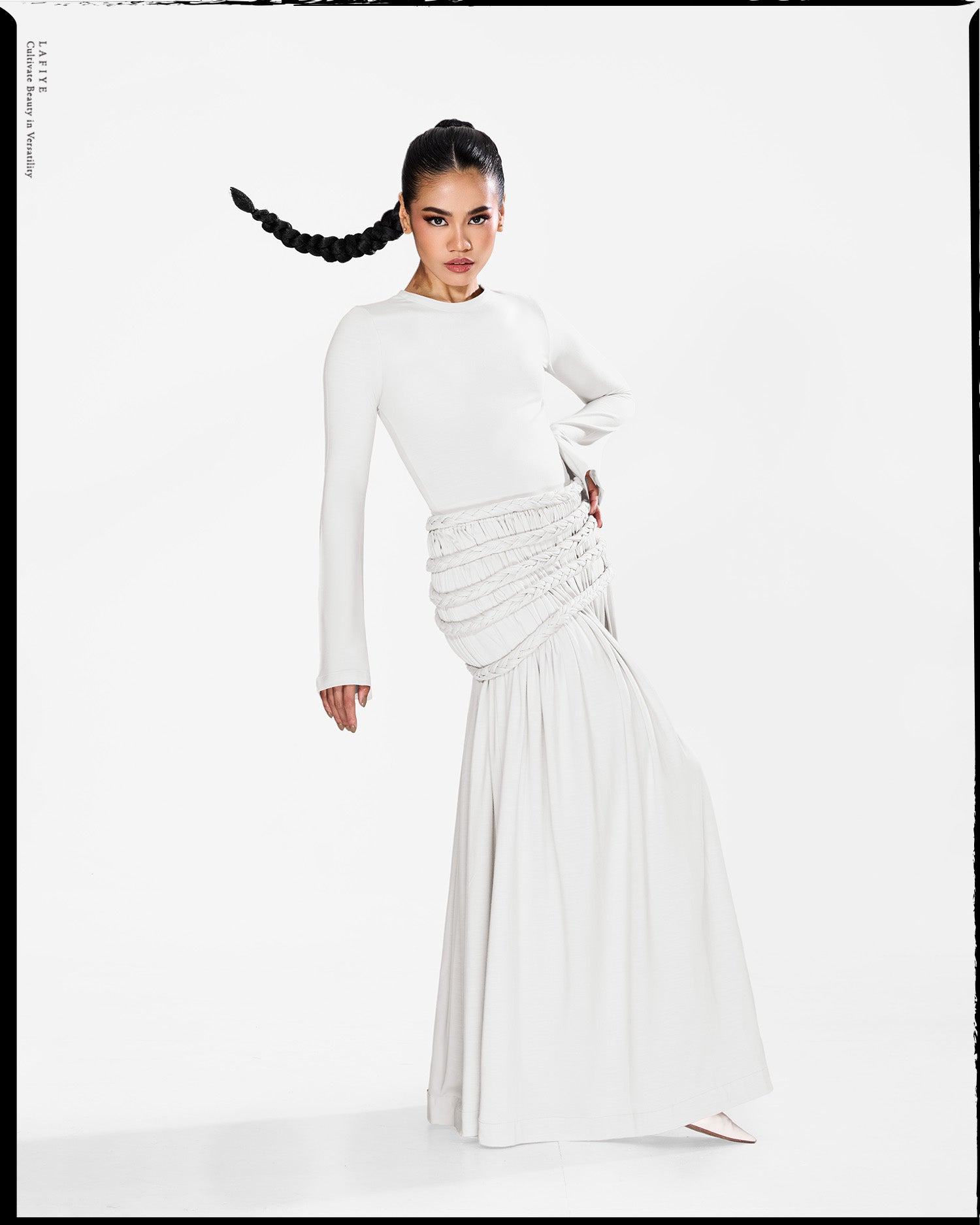 Ode Covet Skirt in Barley