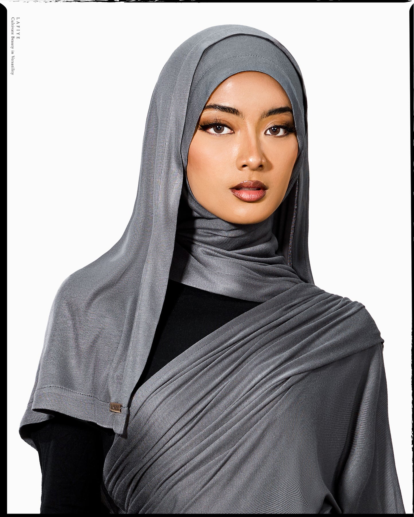 Hem Knit Shawl in Lune