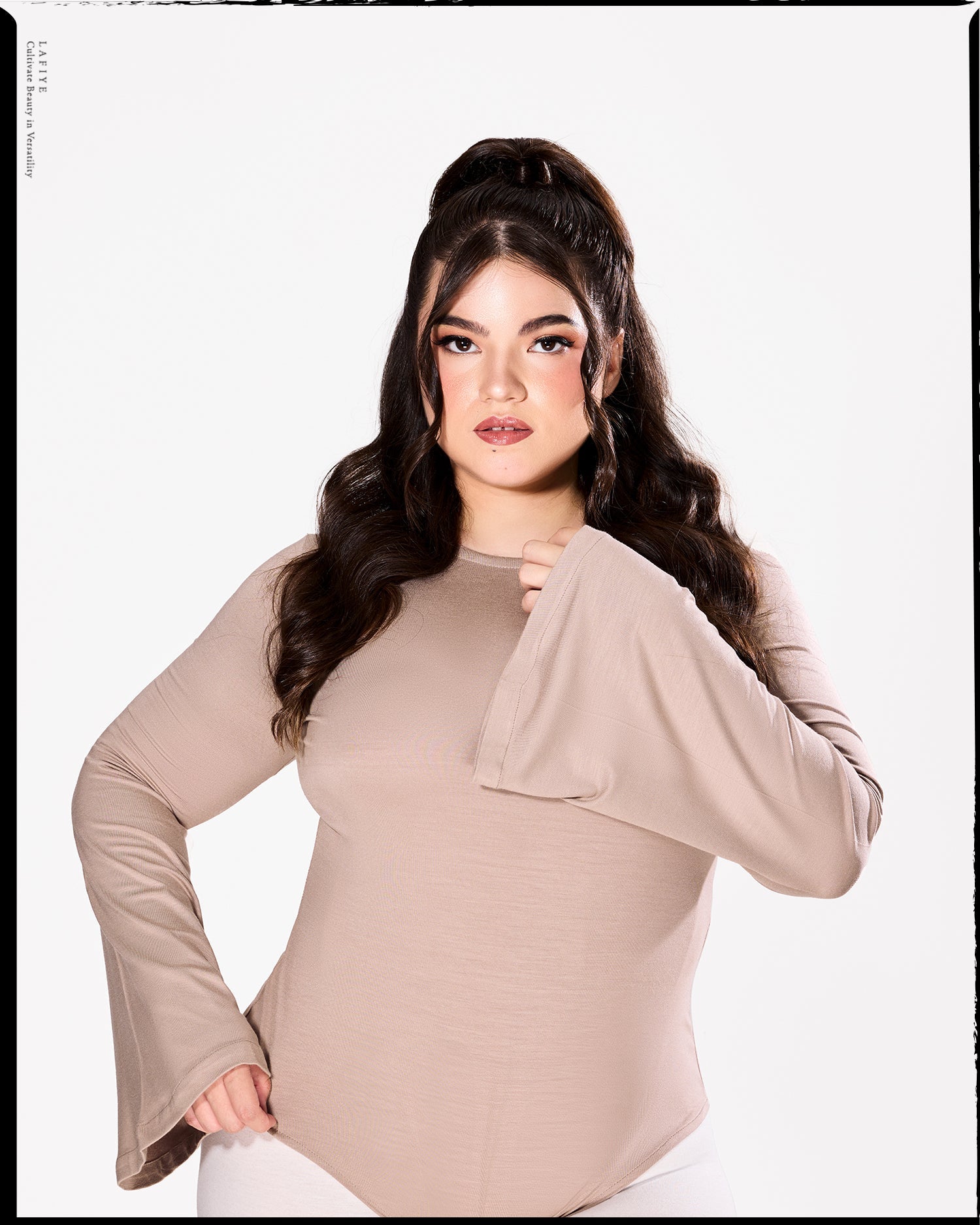 Ode Sculpting Flare Suit in Maple