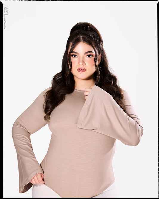 Ode Sculpting Flare Suit in Maple