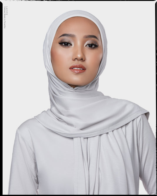 Skiv Tie Instant in Cloudy