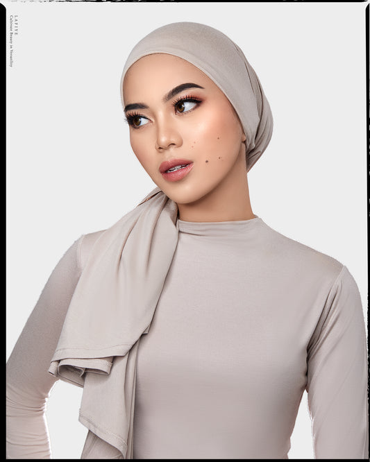 Skiv Tie Instant in Taupe