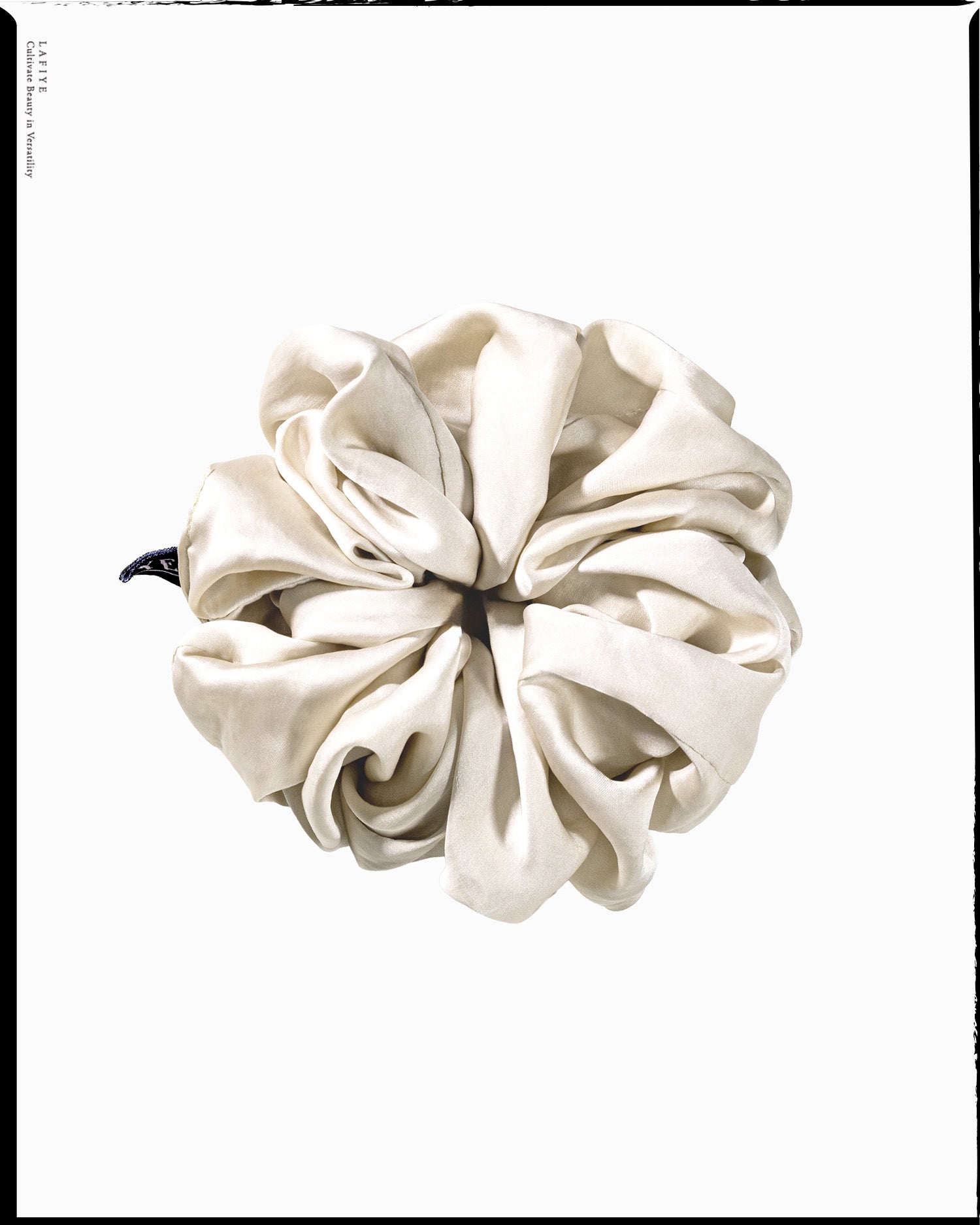 Silk Scrunchie in Adelite