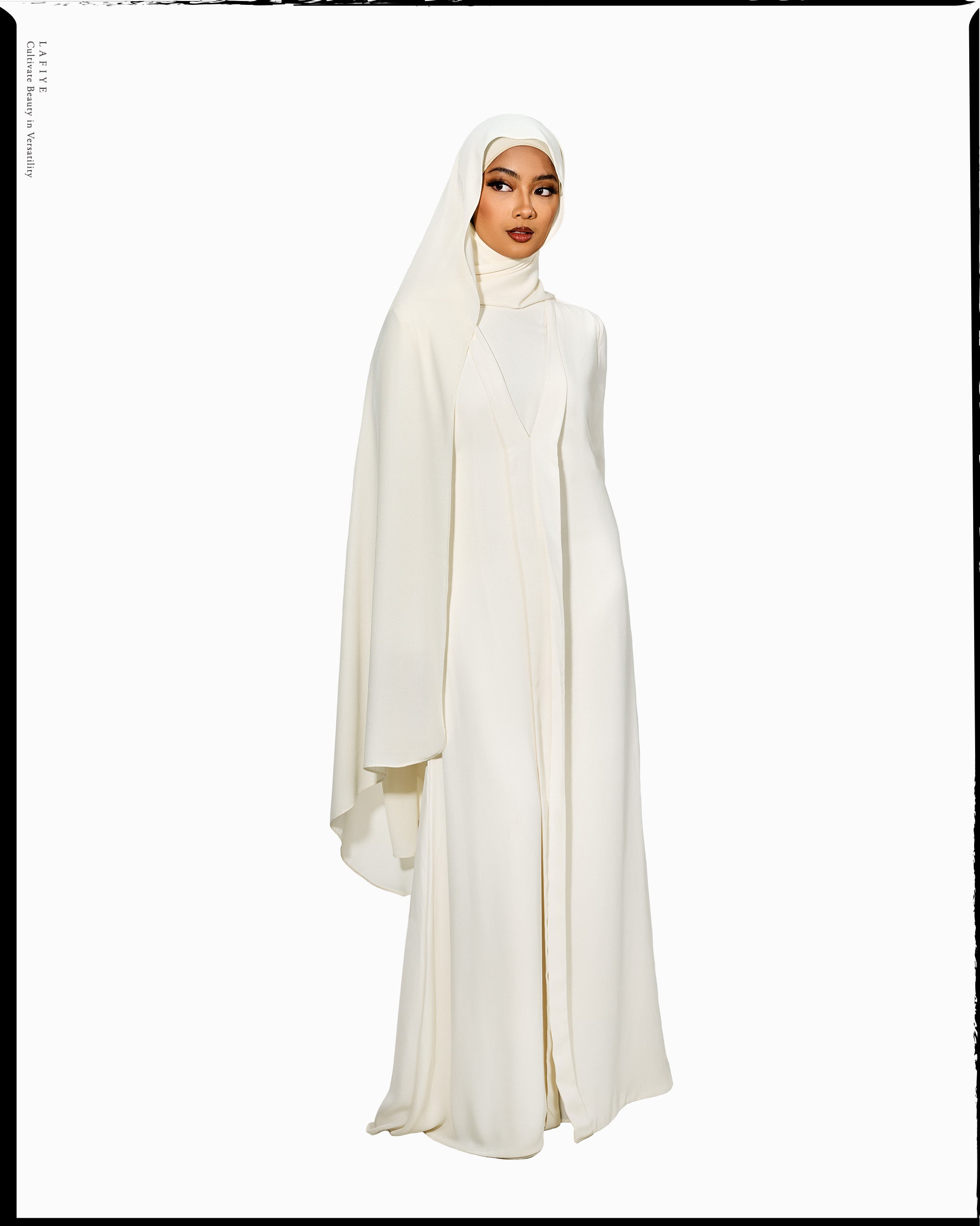 Sav Abaya in Eartha