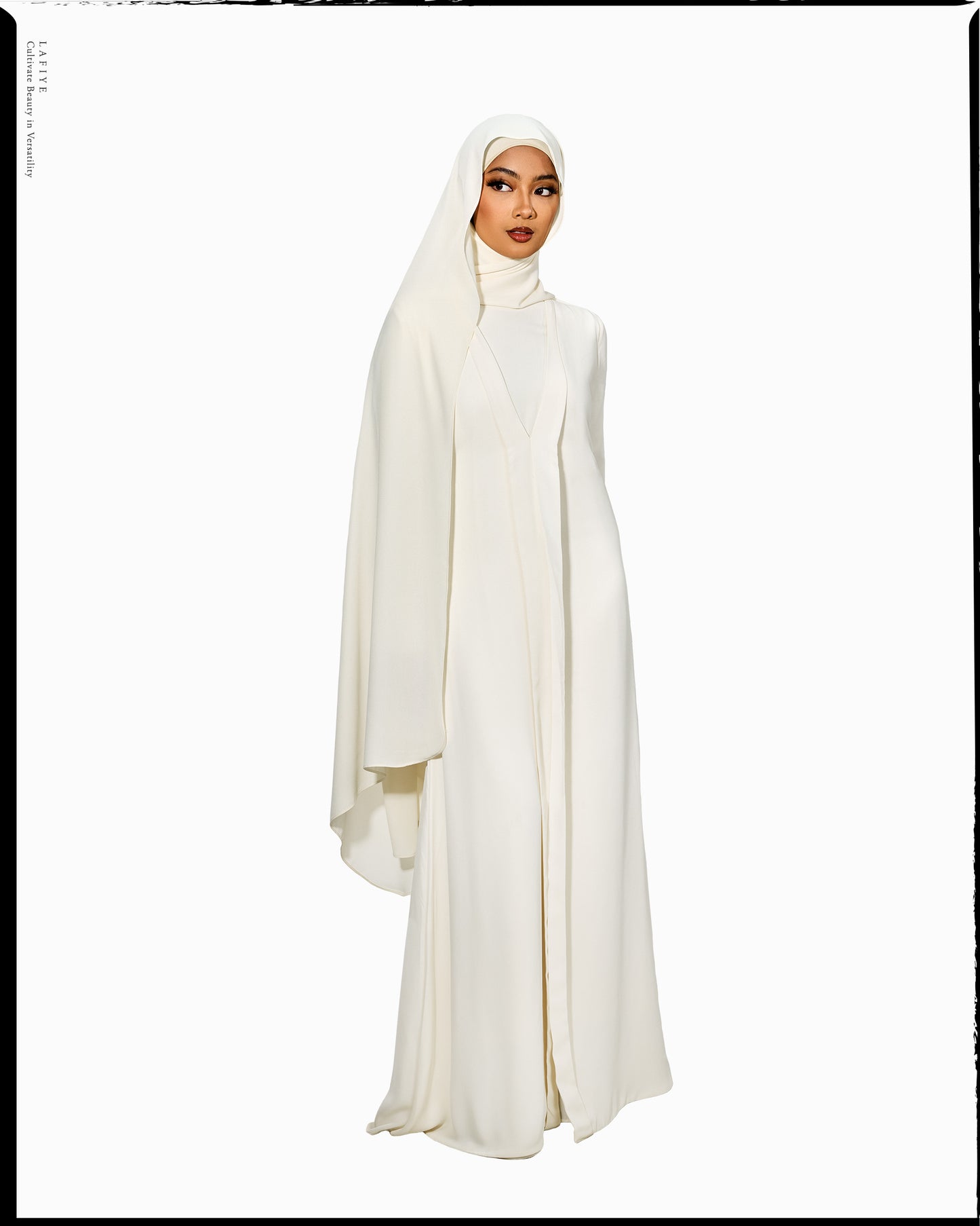 Sav Abaya in Eartha