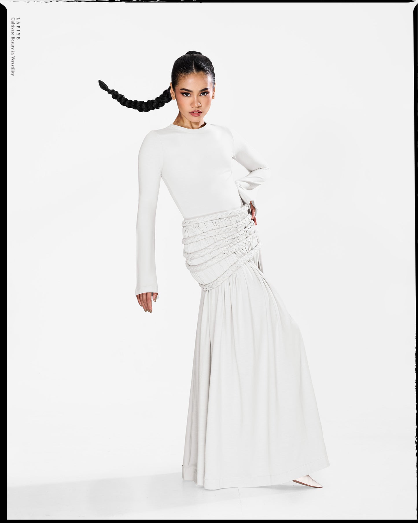 Ode Covet Skirt in Barley