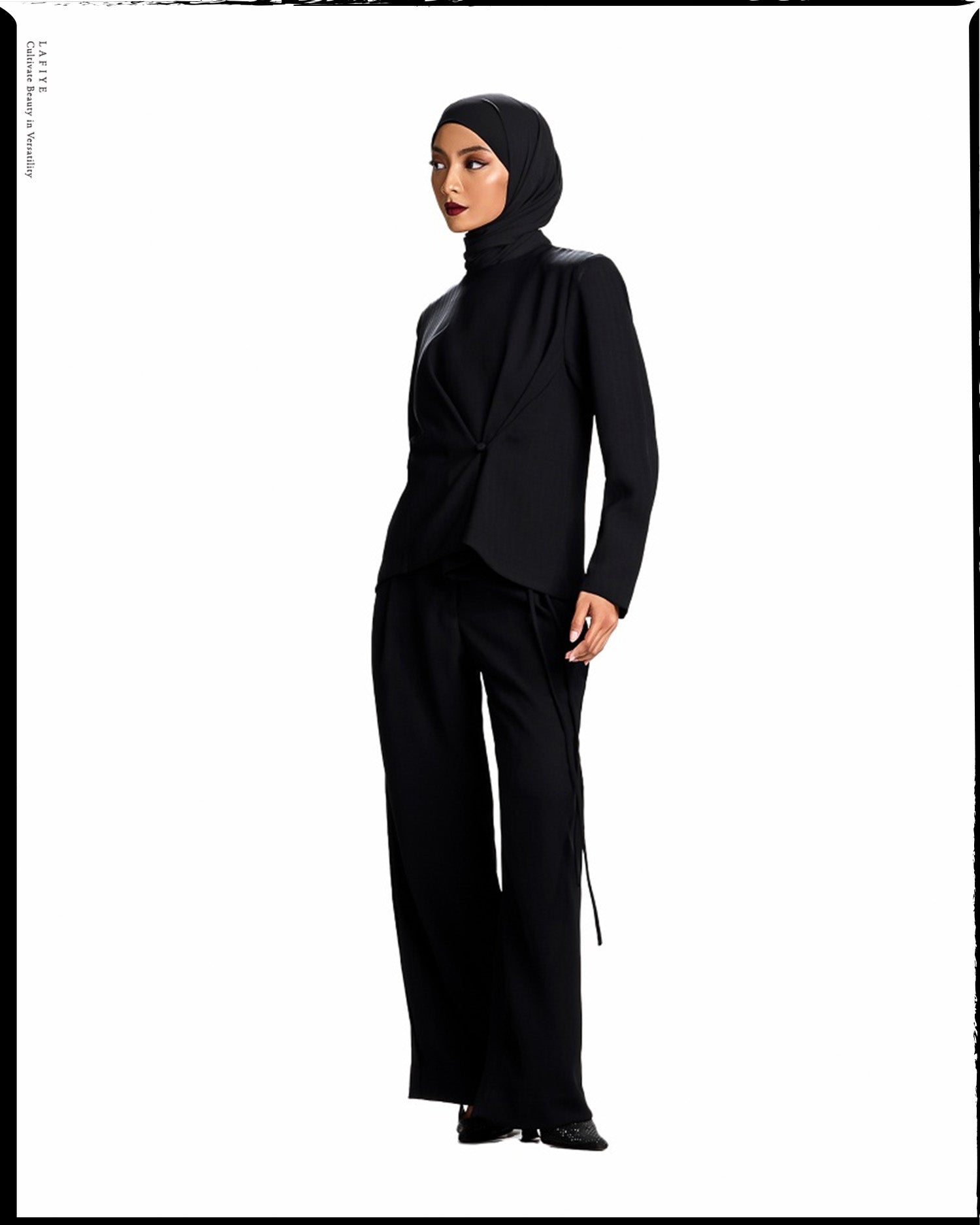 Form Tapered Trousers in Focus