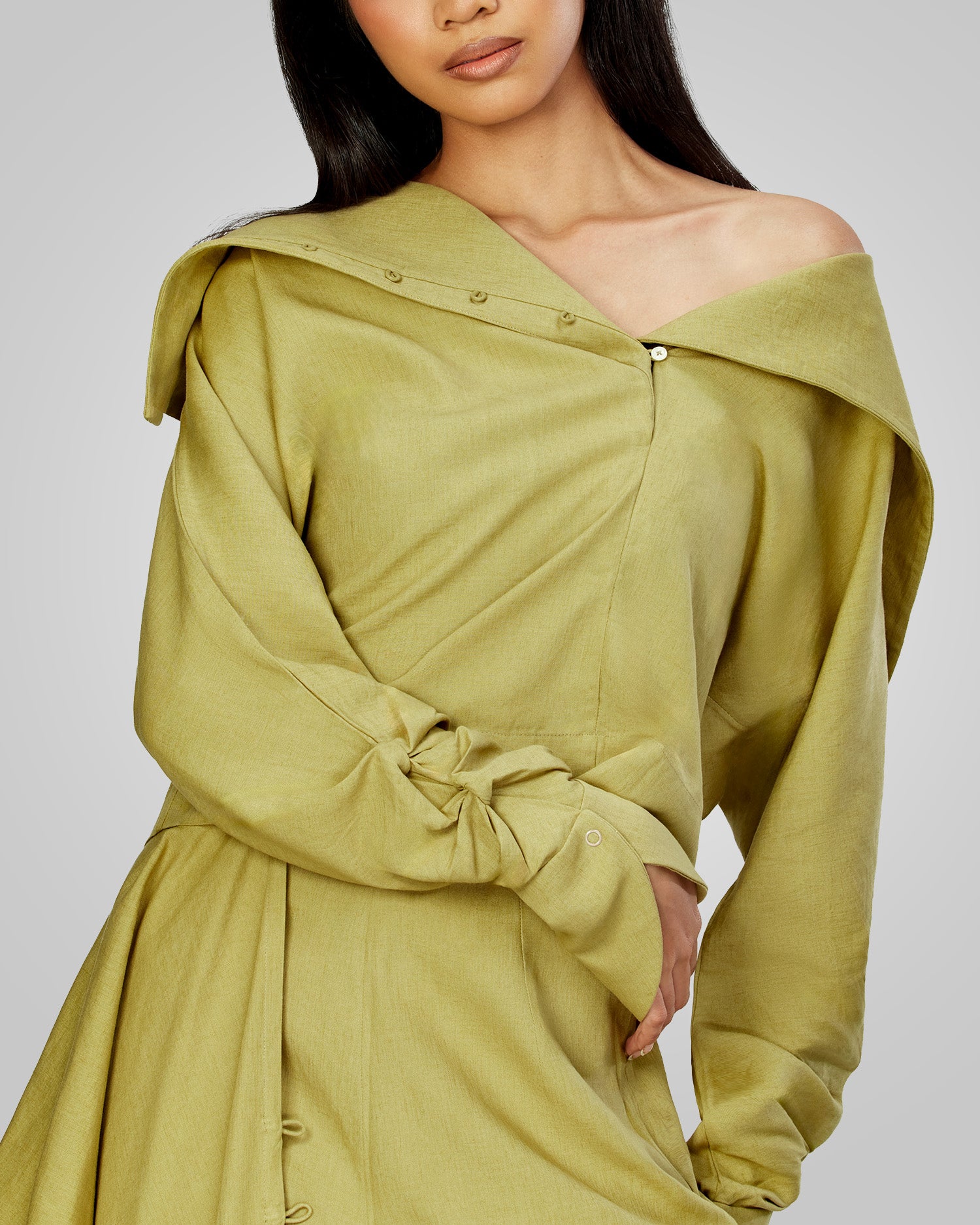 Lane Linen High Neck Top in Green