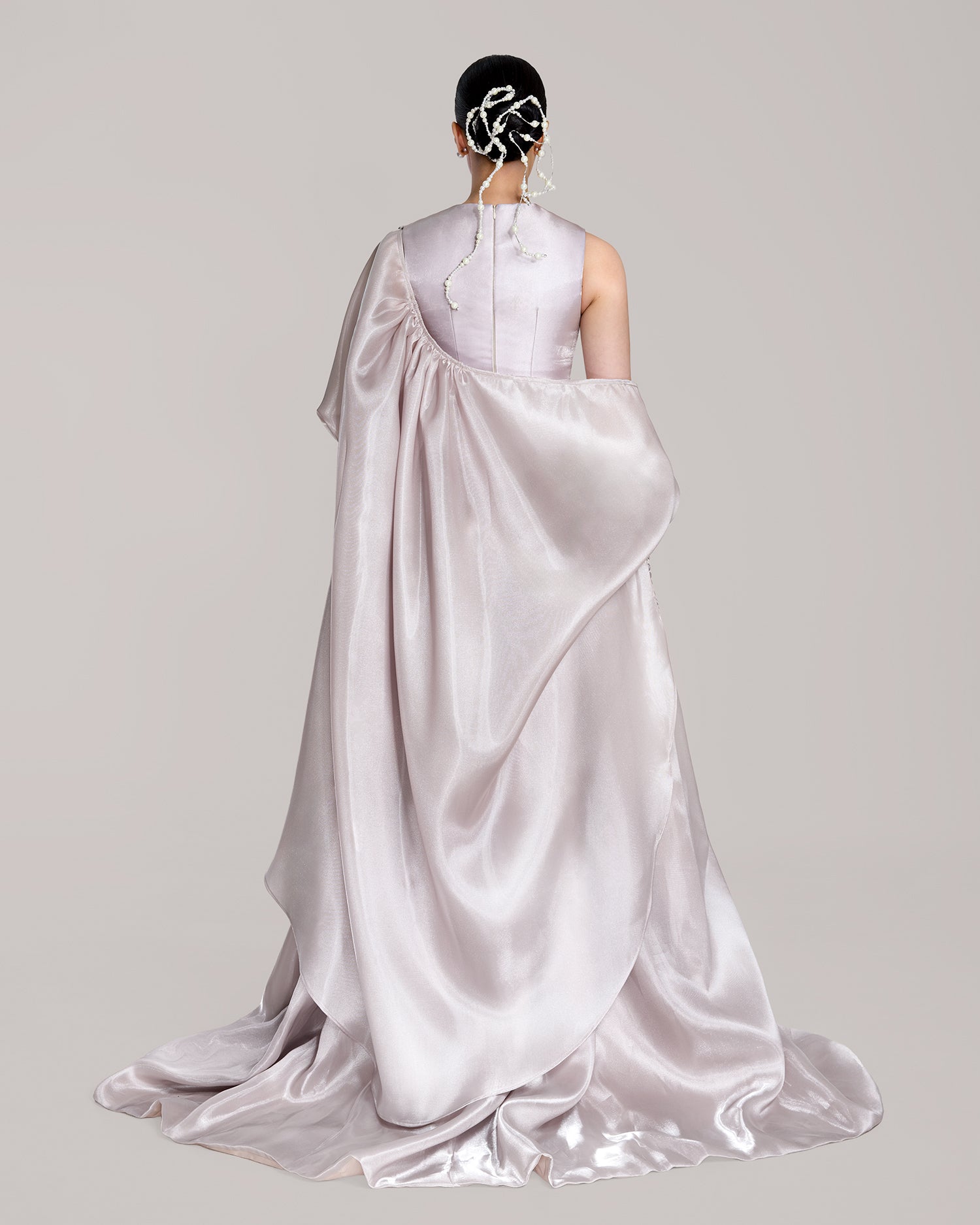 Nue Broderie Liquid Organza Sleeve Mantle