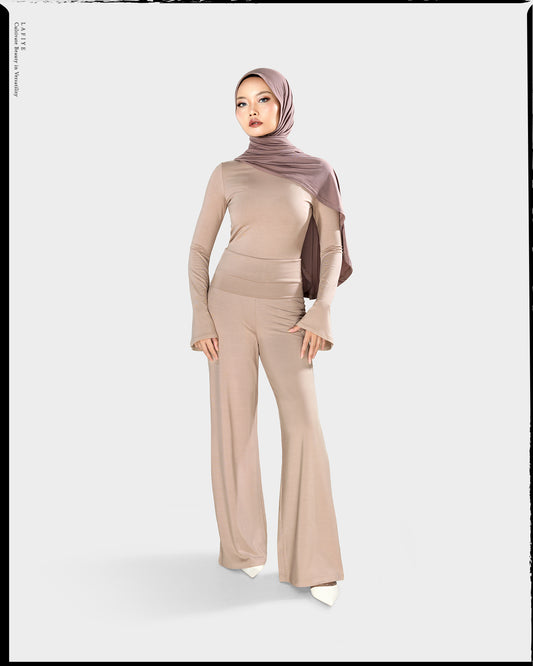 Ode Sculpting Folded Pants in Maple