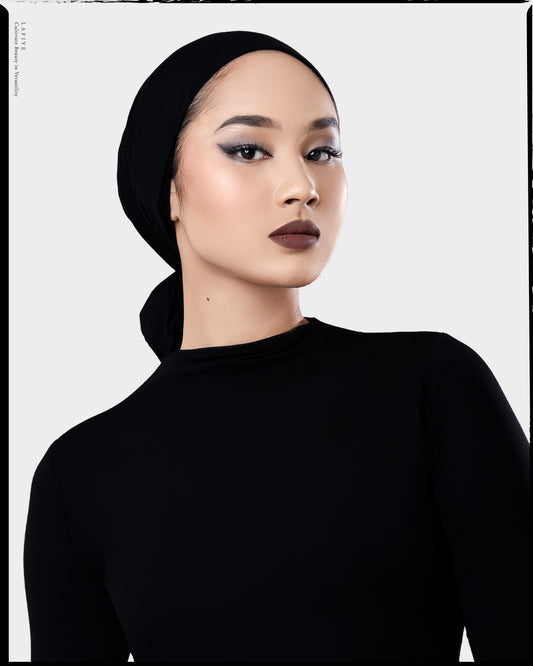 Skiv Rou Scarf in Black