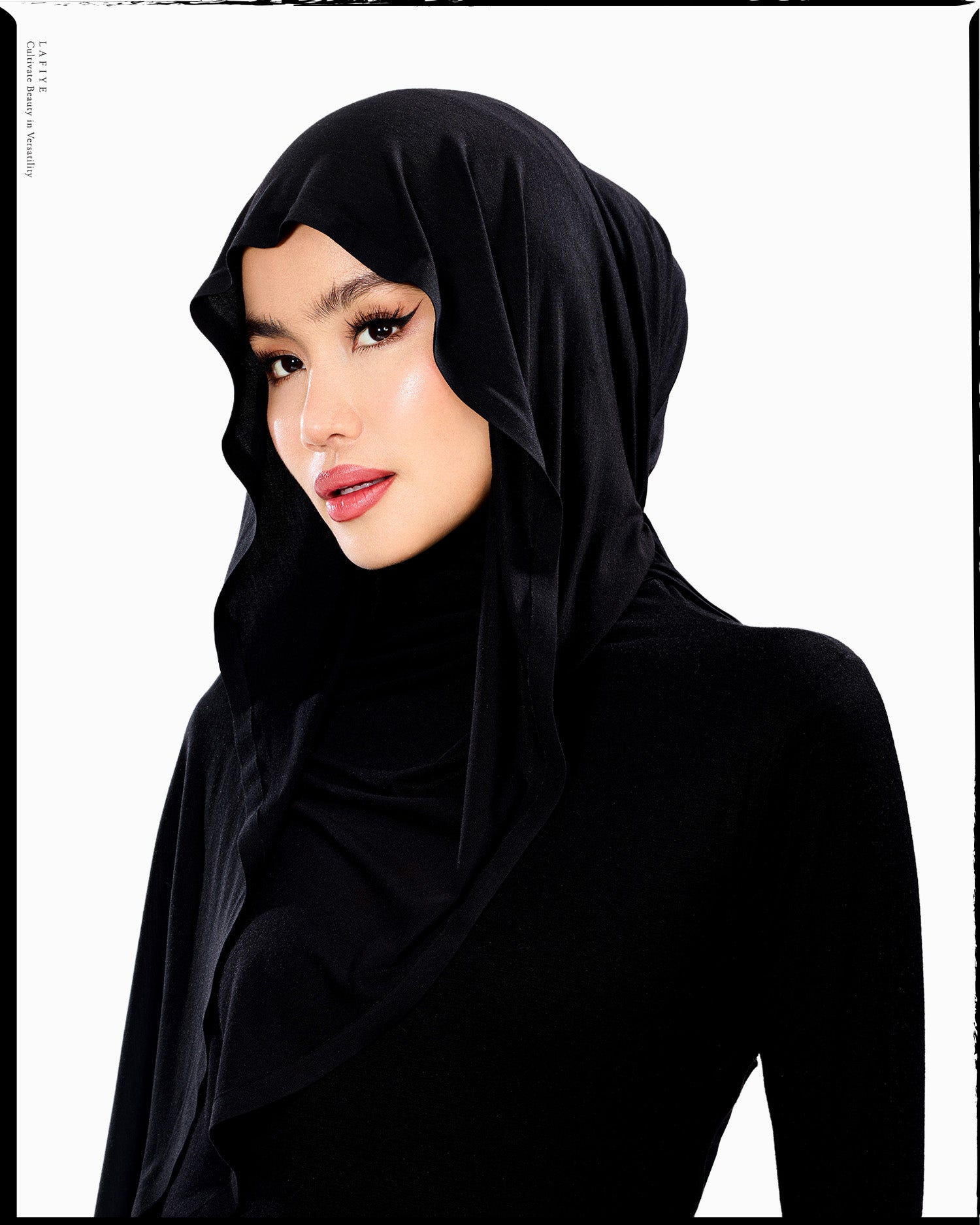 Vel Sens Scarf in Black
