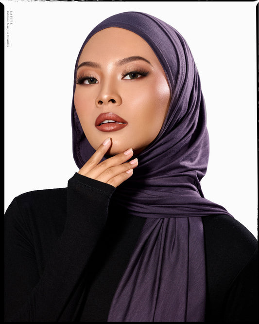 Skiv Rou Scarf in Aubergine